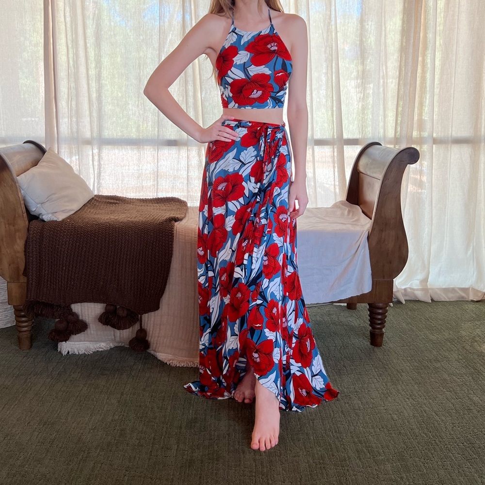 100% Rayon floral halter top and wrap skirt set size M by Aakaa